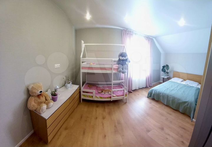 Коттедж 160 м² на участке 6 сот.