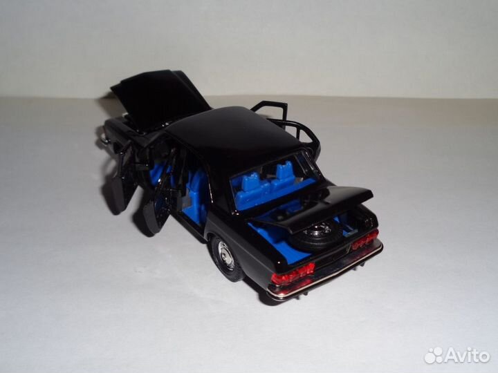 Газ-3102 Волга чёрная модель автомобиля 1:43