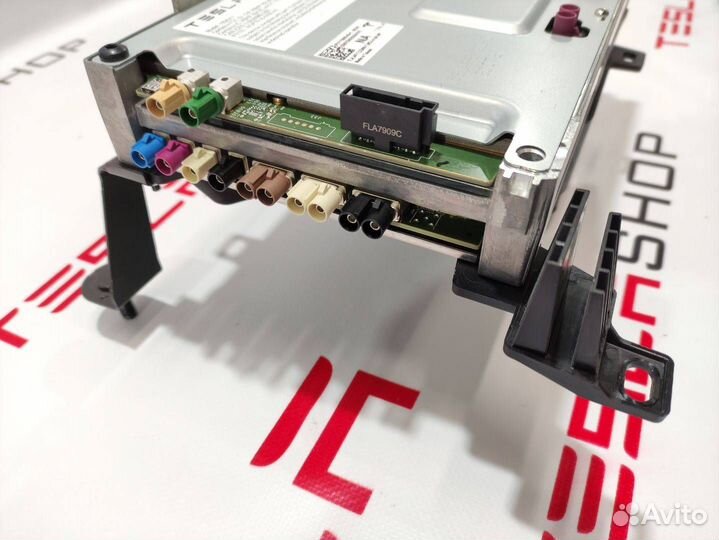 Компьютер бортовой Tesla Model Y 2021 1465772-00-A