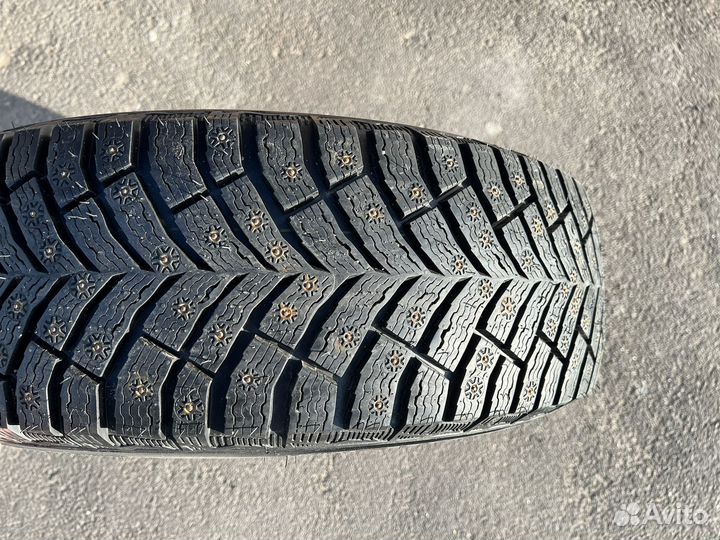 Michelin X-Ice North 4 215/60 R17 100T
