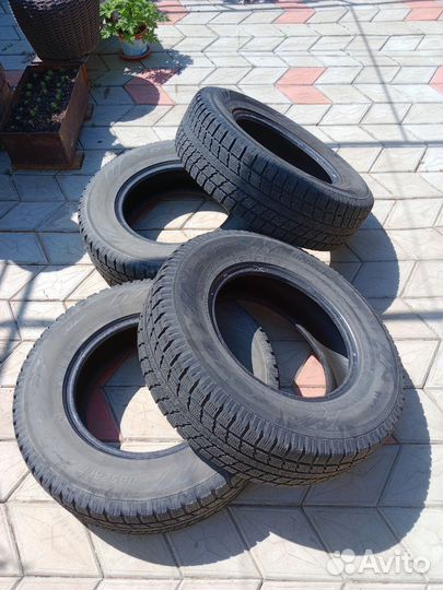Toyo Observe GSi-5 225/75 R16 104