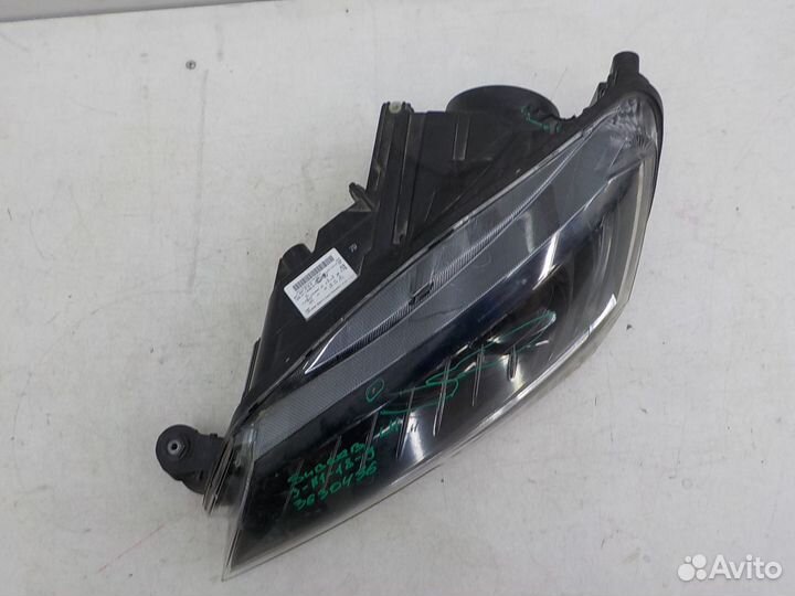 Фара левая Skoda Superb 2015