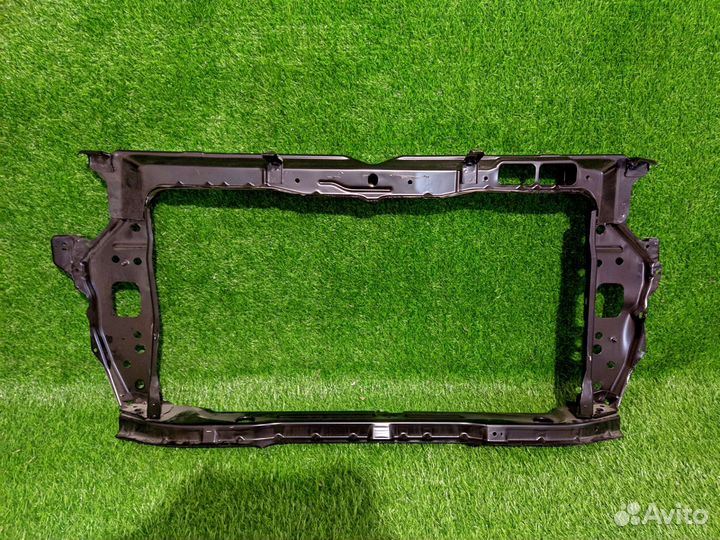 Рамка/панель кузова Hyundai Solaris