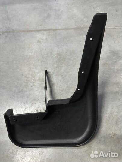 Брызговик передний правый ford transit с 2006