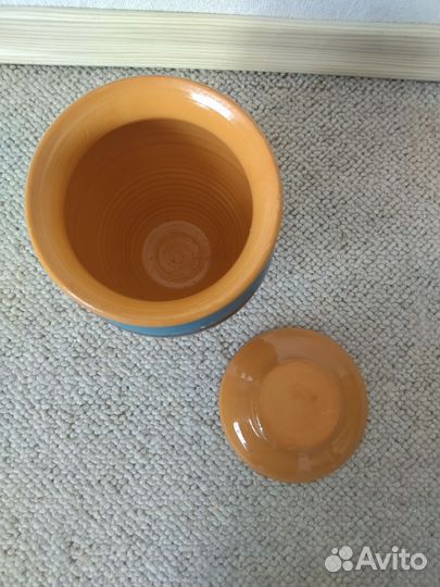 Глиняный горшок