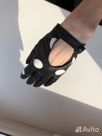Кожаные перчатки