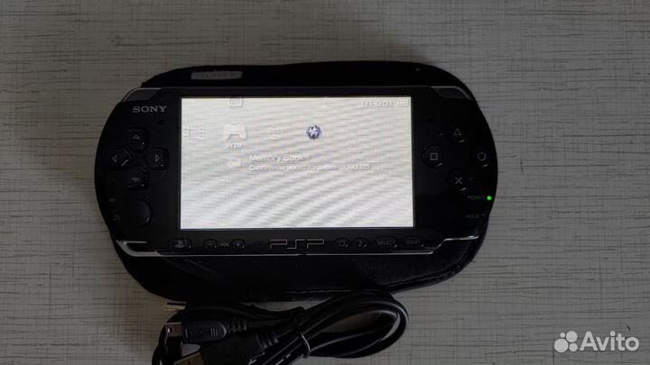 PSP 3008 с играми
