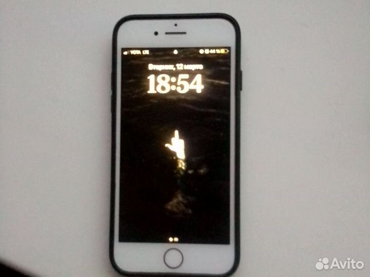 iPhone 8, 64 ГБ