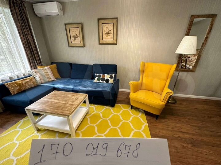 2-к. квартира, 42 м², 1/9 эт.