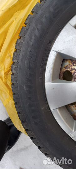 Bridgestone Ice Cruiser 7000 195/60 R15 88T