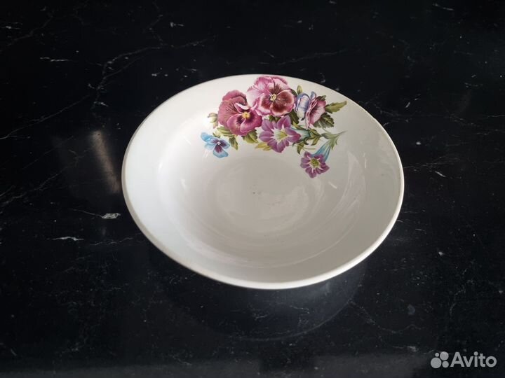 Тарелка Краснодарский фарфоровый завод СССР