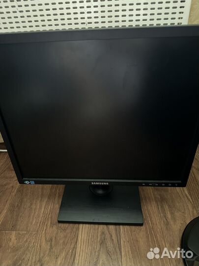 Монитор Samsung s19c200