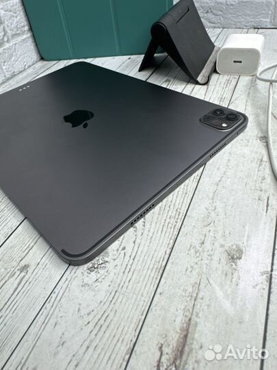 Apple iPad Pro 11 2021 M1 (3 поколение)