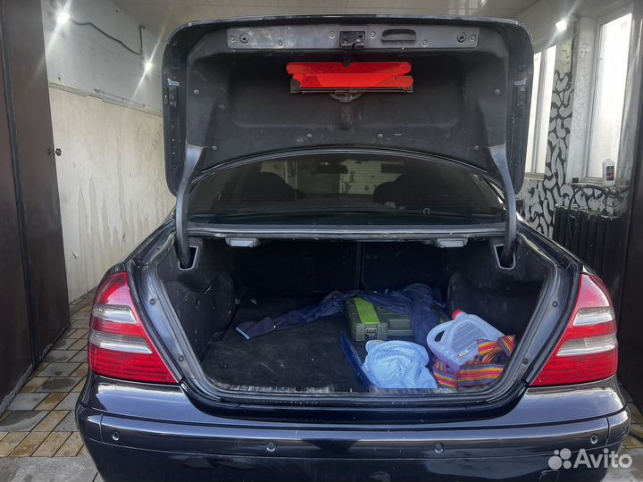 Mercedes-Benz E-класс 2.2 МТ, 2005, 390 000 км