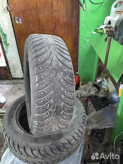 Sava Eskimo Stud 205/60 R16 69T