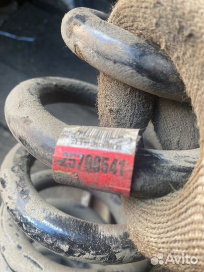 Задняя пружина кадиллак стс 2