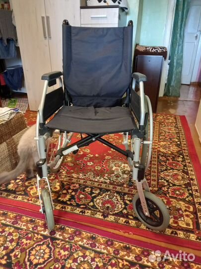 Кресло-коляска инвалидная б/у