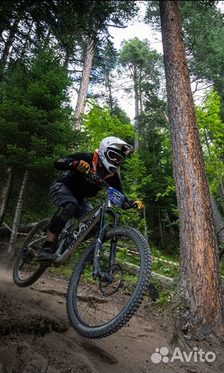Обучение езде на велосипеде, прыжки, горный байк