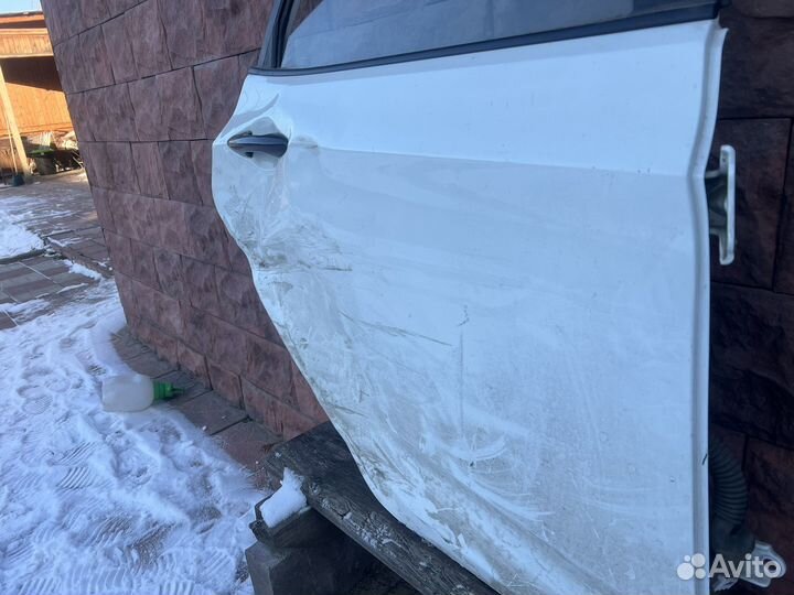 Хендай солярис 1 дверь задняя правая