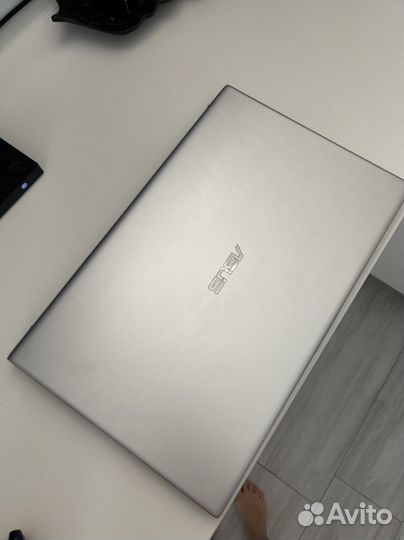 Новый большой ноутбук Asus