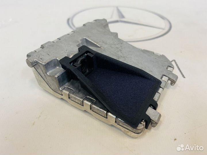 Камера чтения знаков Mercedes-Benz