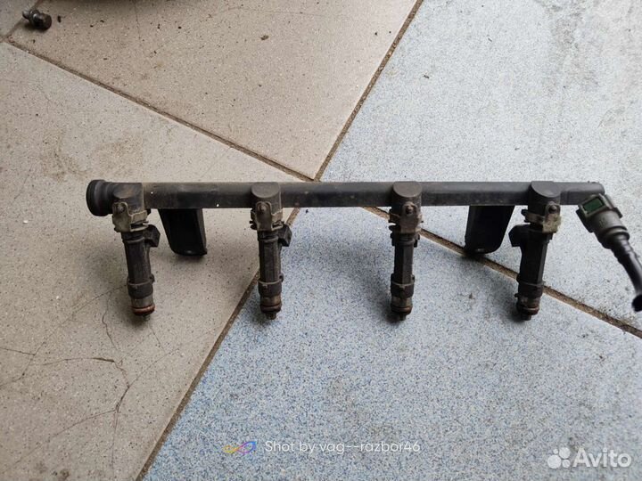 Топливная рампа renault logan 1.6