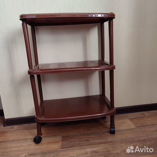 Полка-подскавка пластиковая на колесах