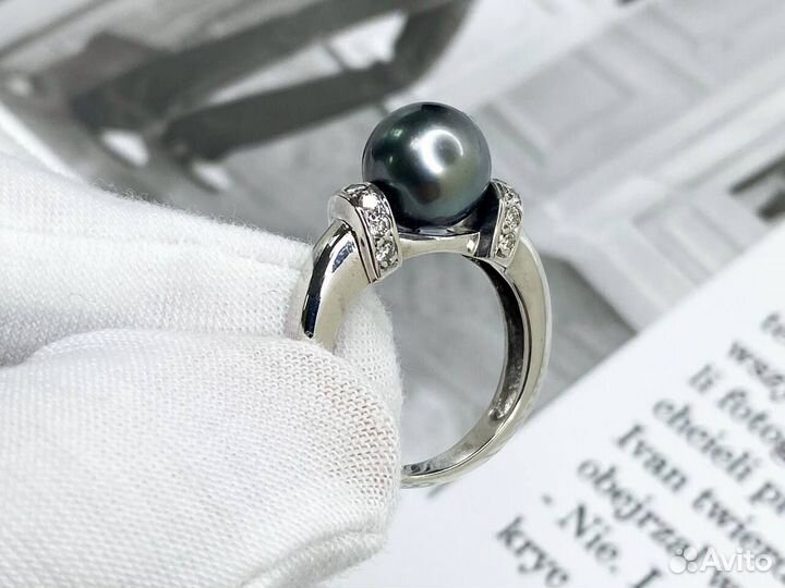 Золотое кольцо с бриллиантами и жемчугом 750 пробы