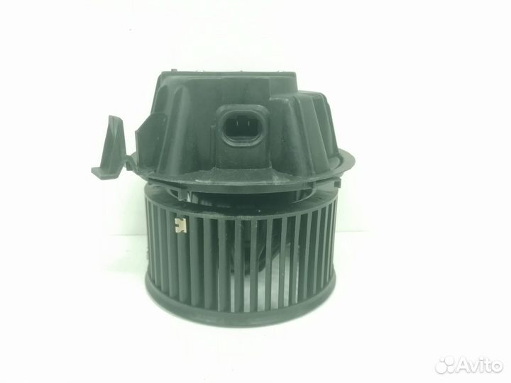 Вентилятор отопителя салона Ларгус / Логан