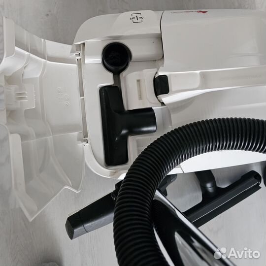 Пылесос Karcher с водяным фильтром