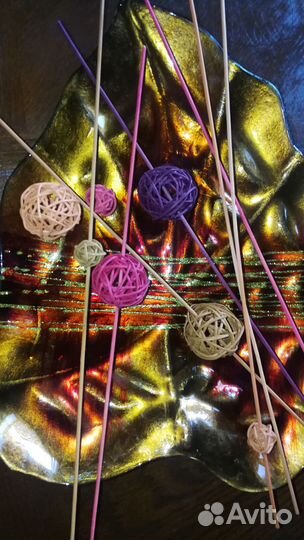 Декоративные палочки с плетён шарами для интерьера