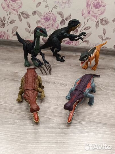 Саркозух, теризинозавр Jurassic world