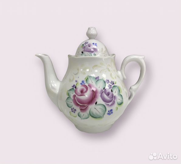 Фарфоровый чайник