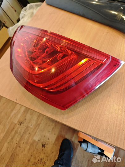 Фонарь задний правый Audi q7 4l