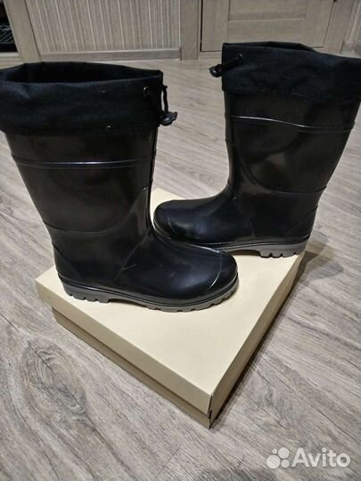 Резиновые сапоги