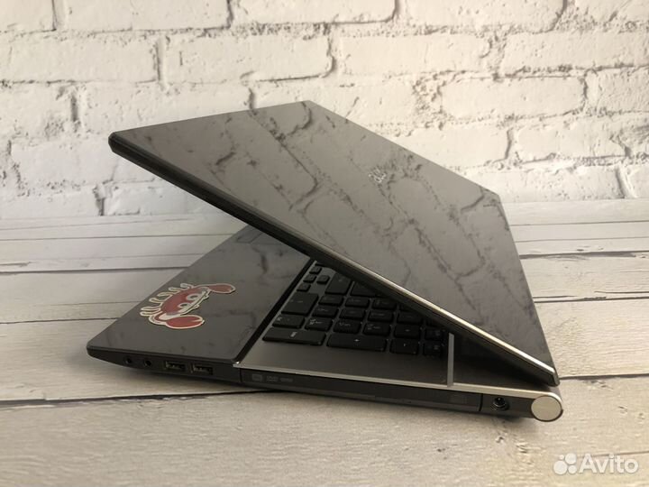 Игровой ноутбук 17.3 дюймов