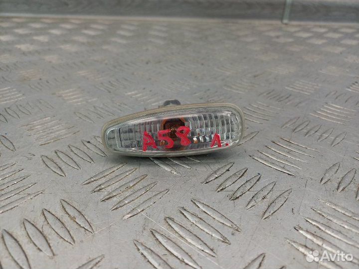 Повторитель на крыло левый Hyundai I30 FD 1.4 G4FA