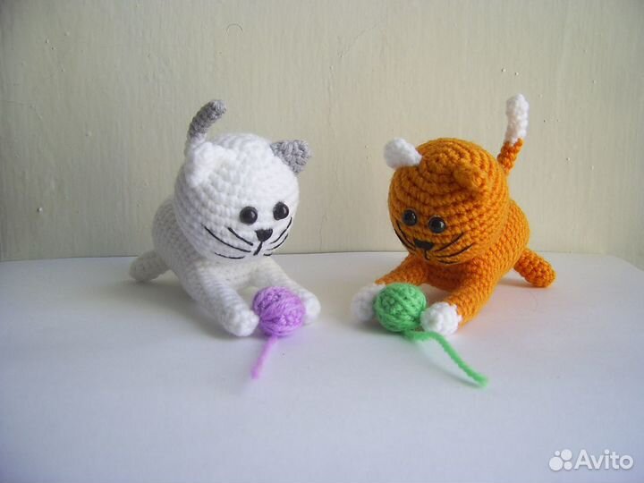 Котенок с клубком