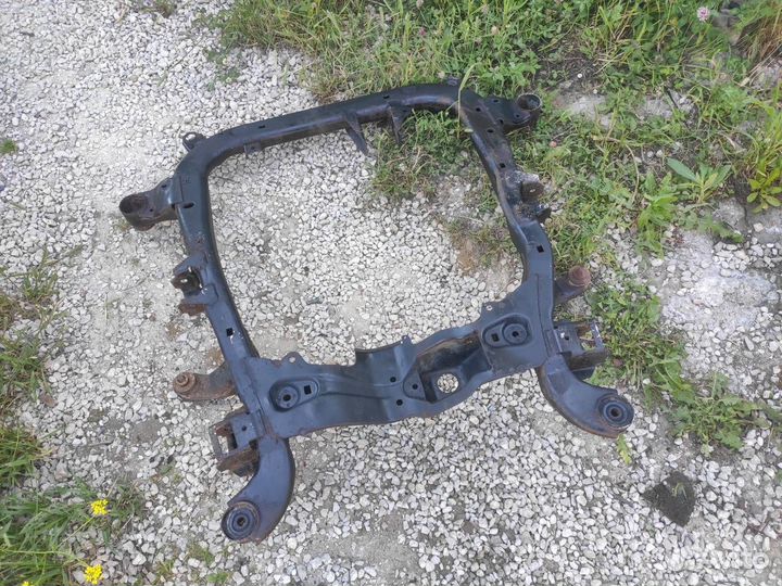 Подрамник передний Opel Astra G