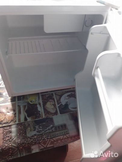 Холодильник офисный. 