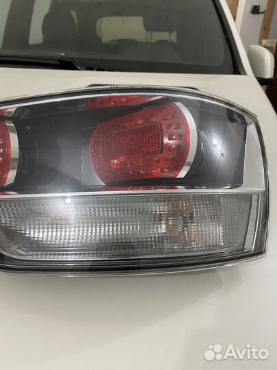 Задний правый фонарь audi Q7