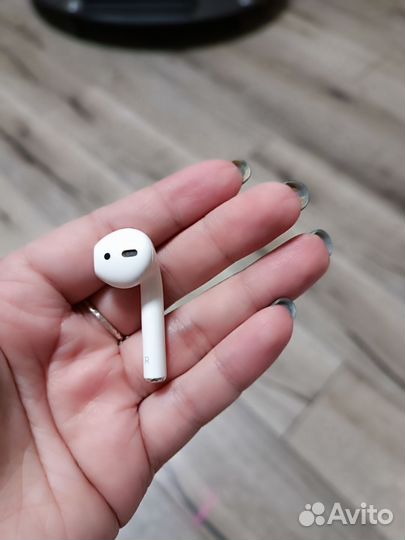 Беспроводные наушники apple airpods