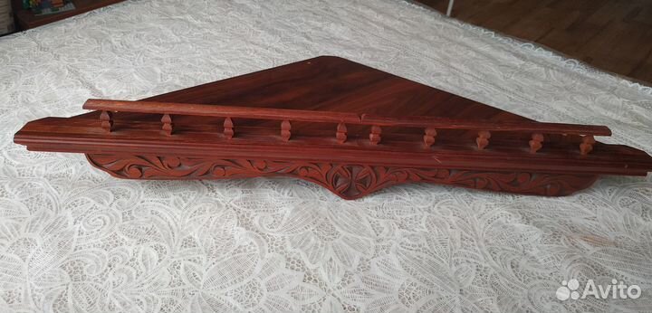 Угловая полка для икон. Иконостас