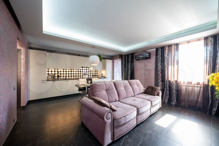 2-к. квартира, 76 м², 7/17 эт.