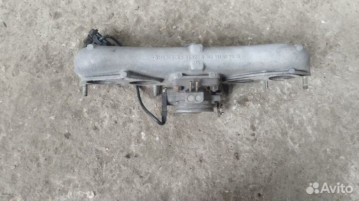 Впускной коллектор Mercedes W124 E 1984-1996