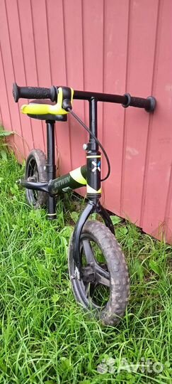 Беговел B-Twin с задним тормозом