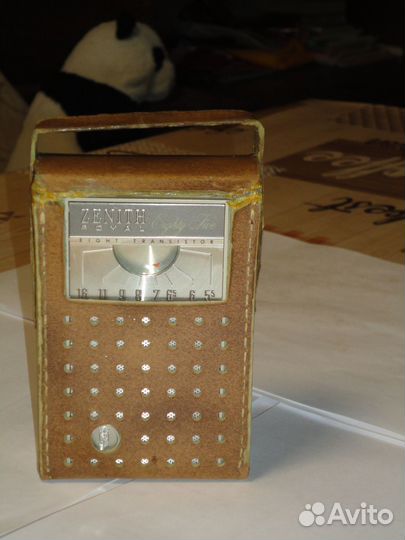 Радио Zenith Royal 85 U.S.A. 1960г
