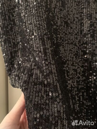 Футболка с пайетками