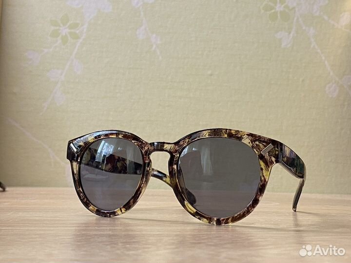 Солнцезащитные очки