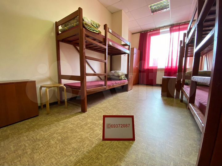 Комната 32 м² в > 9-к., 5/5 эт.